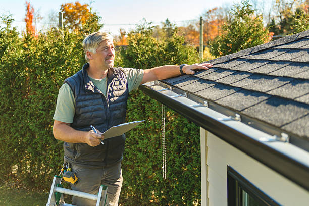 Professional Roofing technician working in Kinder, LA